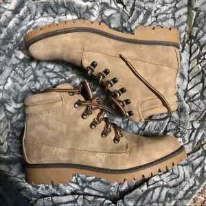 Cute work boots - Maurices